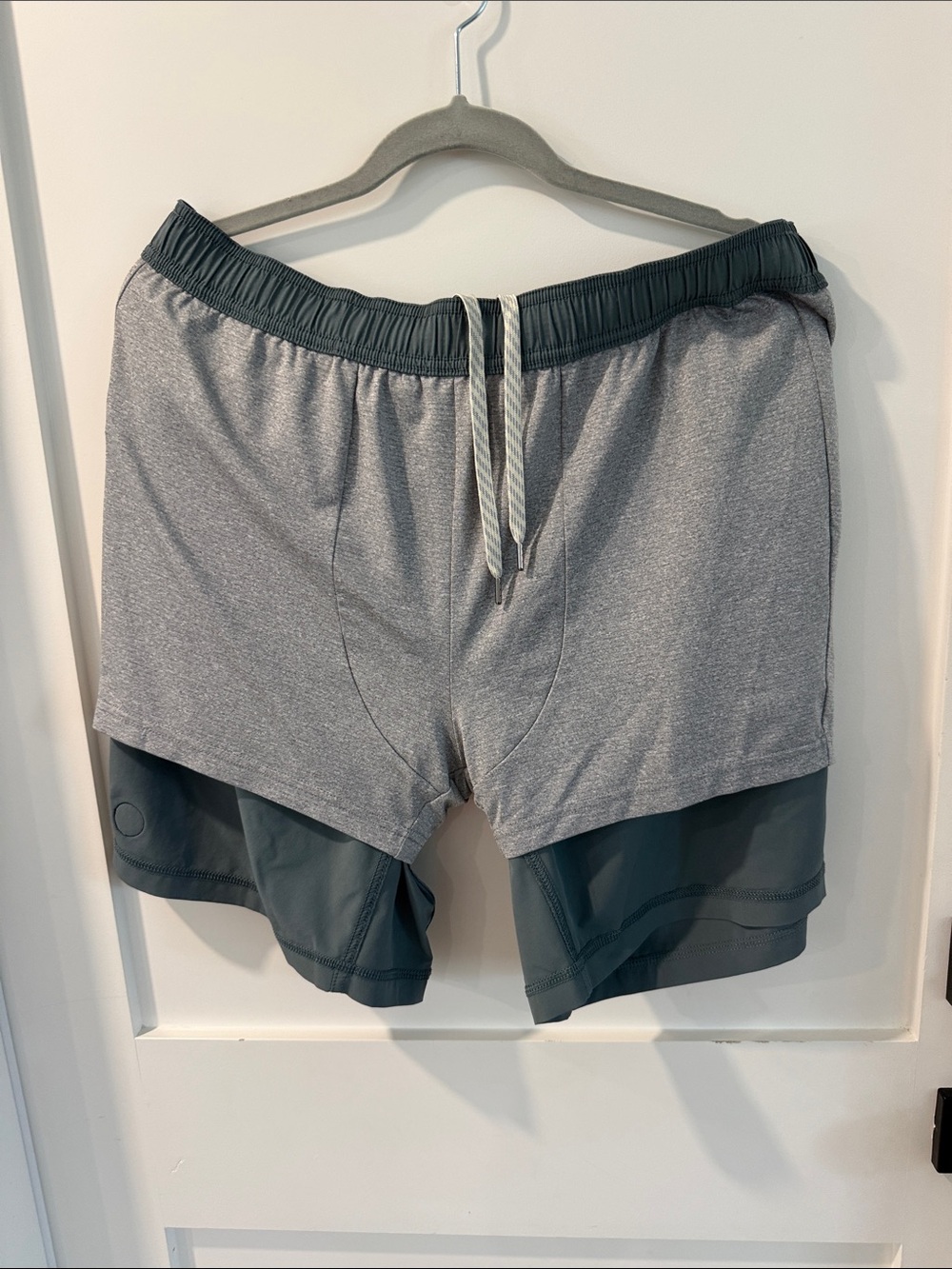 Vuori Men's Athletic Shorts - Slate Gray - Picture 5 of 6